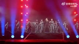 Ничего необычного, просто роботы в подтанцовке image preview